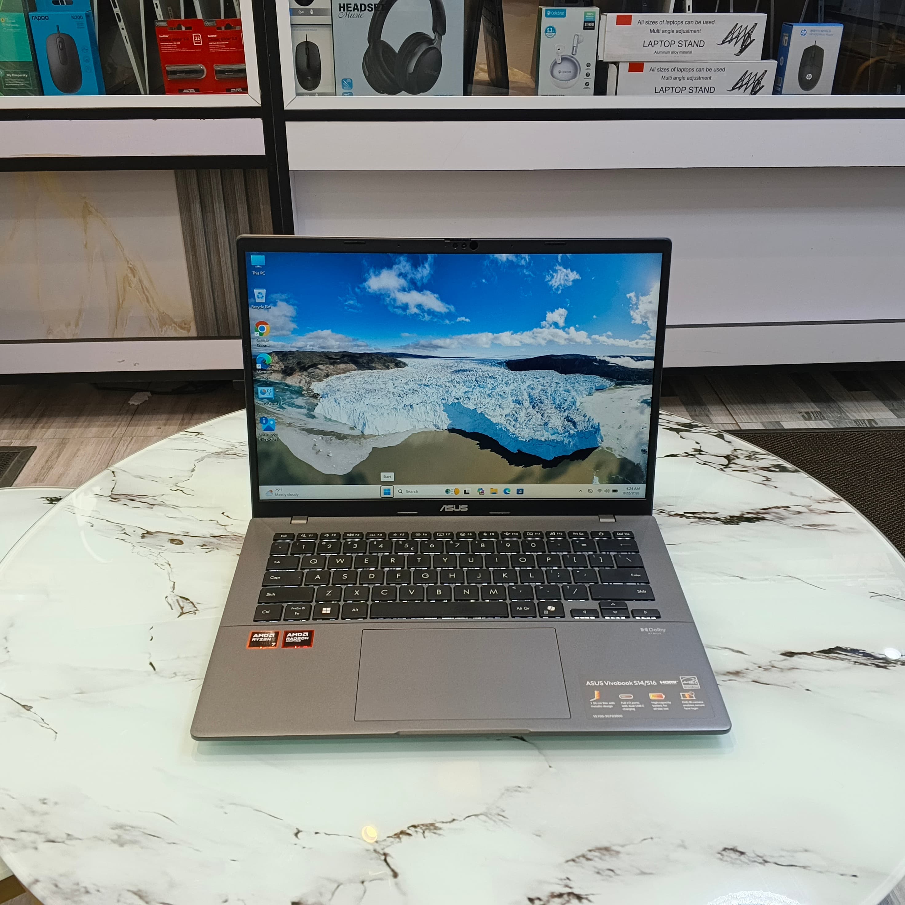 ASUS VivoBook S 14 — view 1