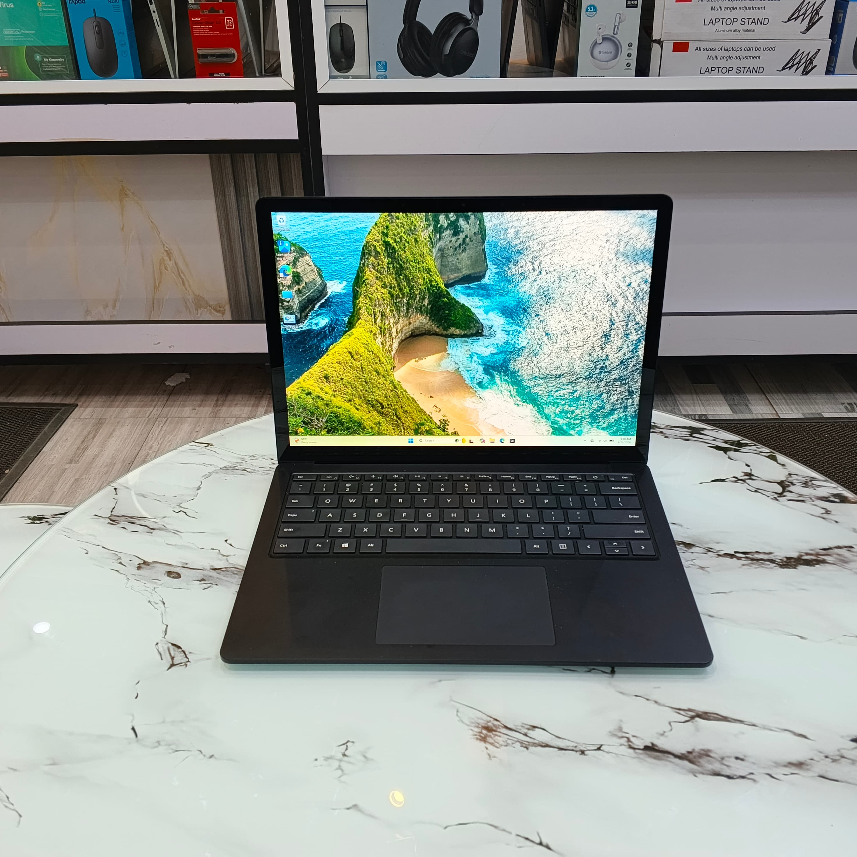 Microsoft Surface Laptop 4 — view 1