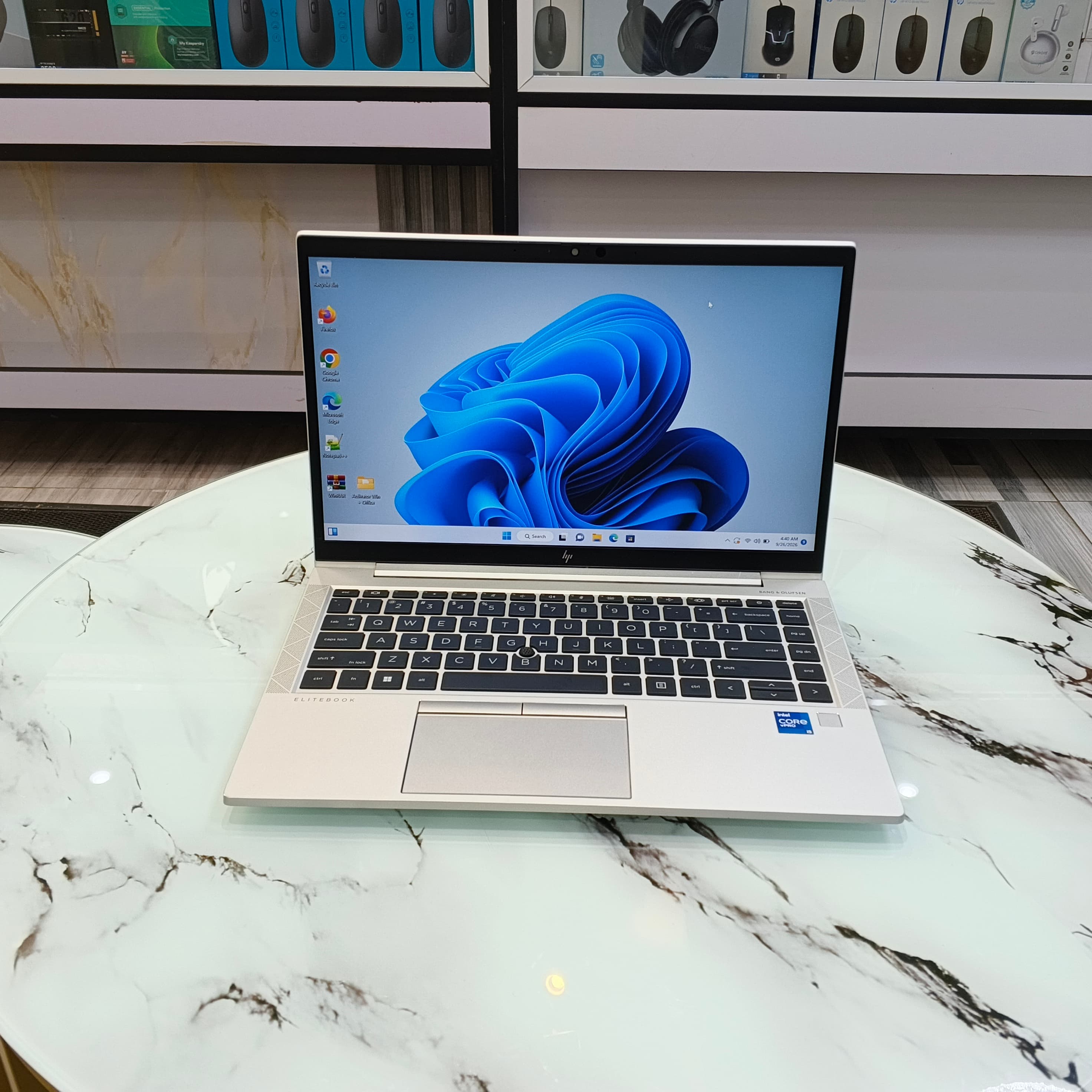 HP EliteBook 840 G8 — view 1